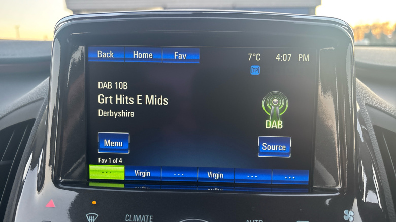 Vauxhall Ampera 111kW Positiv 5dr Auto Electric Hatchback